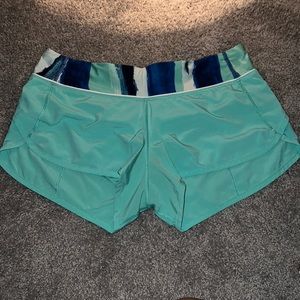 Size 8 lululemon speed up low rise lines short 2.5”